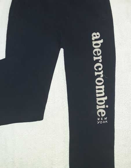 Abercrombie Kids size 9/10 - Picture 1 of 4